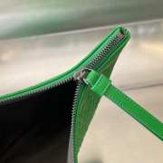 Uubags Bottega Veneta leather clutch bag in green 30x20cm - 6