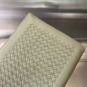 Uubags Bottega Veneta leather clutch bag in travertine 30x20cm - 2