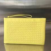 Uubags Bottega Veneta leather clutch bag in yellow 30x20cm - 1