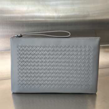 Uubags Bottega Veneta leather clutch bag in grey 30x20cm