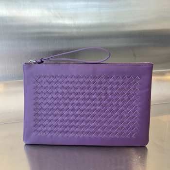 Uubags Bottega Veneta leather clutch bag in purple 30x20cm