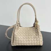 Uubags Bottega Veneta Parachute intrecciato leather bag in ecru 29.5x18.5x17.5cm - 1