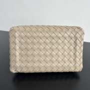 Uubags Bottega Veneta Parachute intrecciato leather bag in ecru 29.5x18.5x17.5cm - 5