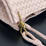 Uubags Bottega Veneta Large Parachute intrecciato leather bag in pink 30x26x20cm - 2