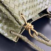 Uubags Bottega Veneta Large Parachute intrecciato leather bag in green 30x26x20cm - 2