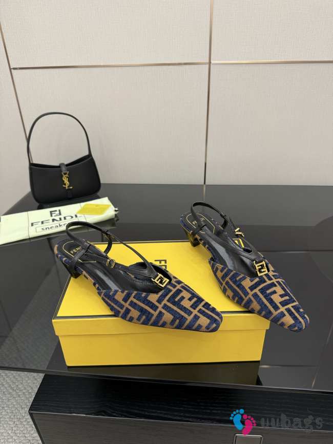 Uubags Fendi Cut Baguette Ankle Strap Pump 5cm 02 - 1