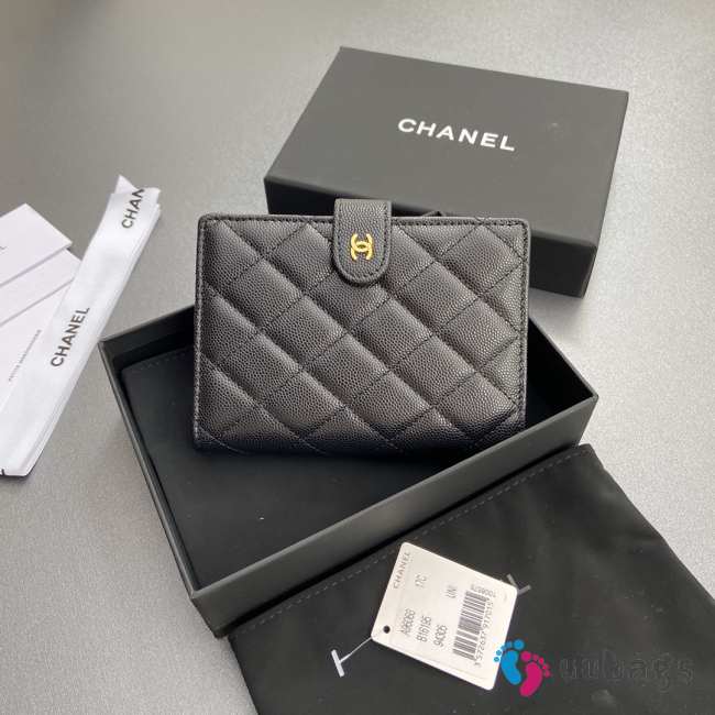 Uubags Chanel Matelasse passport case in black 10x14x2cm - 1