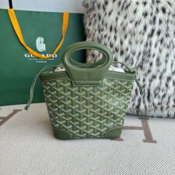 Uubags Goyard Beluga mini bag in light green 23x18.5x8cm