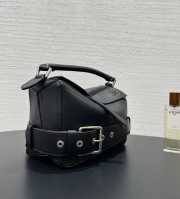 Uubags Loewe small Puzzle Biker bag in black shiny calfskin 16.5x24x10.5cm - 4