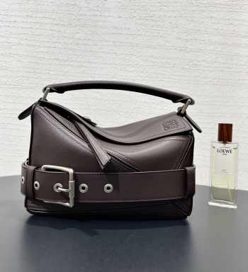 Uubags Loewe small Puzzle Biker bag in dark brownie shiny calfskin 16.5x24x10.5cm