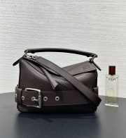Uubags Loewe small Puzzle Biker bag in dark brownie shiny calfskin 16.5x24x10.5cm - 6