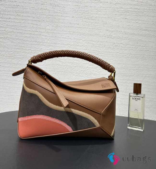 Uubags Loewe small Puzzle Edge landscape bag in pecan/parrot pink nappa calfskin 24x16.5x10.5cm - 1