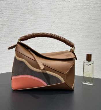Uubags Loewe small Puzzle Edge landscape bag in pecan/parrot pink nappa calfskin 24x16.5x10.5cm