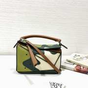 Uubags Loewe Puzzle 10 Paula’s Ibiza Kiwi re-edition bag in green classic calfskin 18x11x7.5cm - 3