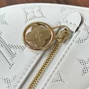 Uubags Louis Vuitton M11279 Loop Bag In White 23x13x6cm - 2