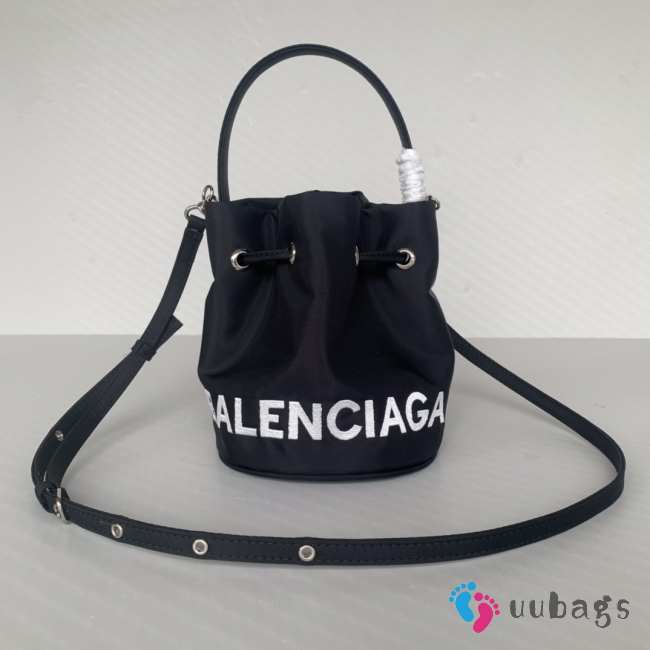 Uubags Balenciaga Drawstring Bucket Bag In Black 15x15x18cm - 1