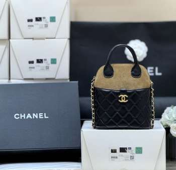 Uubags Chanel Clutch With Chain Suede, Sheepskin & Gold Metallic Black & Beige 18x17x6cm