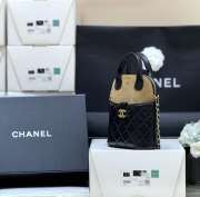 Uubags Chanel Clutch With Chain Suede, Sheepskin & Gold Metallic Black & Beige 18x17x6cm - 2