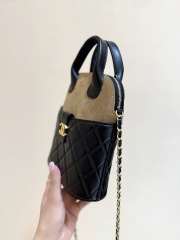 Uubags Chanel Clutch With Chain Suede, Sheepskin & Gold Metallic Black & Beige 18x17x6cm - 3