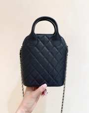 Uubags Chanel Clutch With Chain Suede, Sheepskin & Gold Metallic Black 18x17x6cm - 2