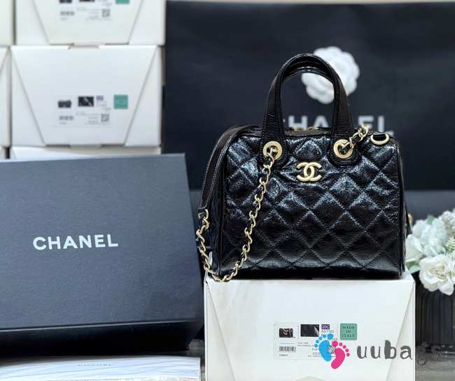Uubags Chanel Small Bowling Bag Patent Crumpled Calfskin & Gold-Tone Metal Black 17x21x13cm - 1