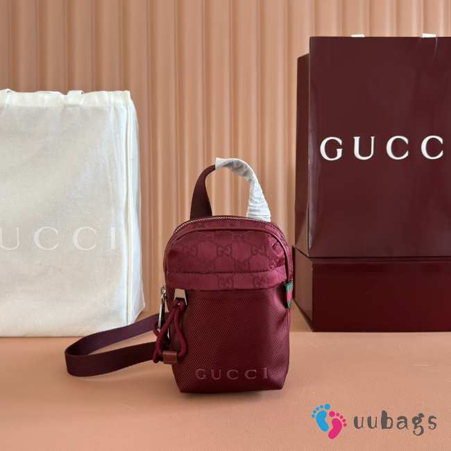 Uubags Gucci Nexus mini slingbag rosso ancora red GG nylon 12.5x17.5x4cm - 1