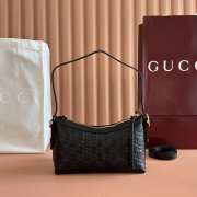 Uubags Gucci Emblem small shoulder bag black GG embossed leather 22x14x8cm - 6
