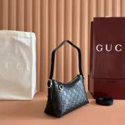 Uubags Gucci Emblem small shoulder bag black GG embossed leather 22x14x8cm - 5