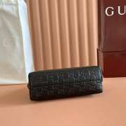 Uubags Gucci Emblem small shoulder bag black GG embossed leather 22x14x8cm - 4