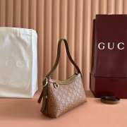Uubags Gucci Emblem small shoulder bag brown GG embossed leather 22x14x8cm - 6
