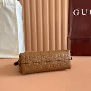 Uubags Gucci Emblem small shoulder bag brown GG embossed leather 22x14x8cm - 4