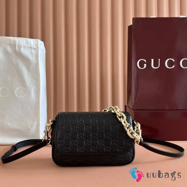 Uubags Gucci emblem small black embossed GG leather bag 20.5x13x7cm - 1