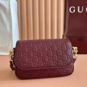 Uubags Gucci emblem small red embossed GG leather bag 20.5x13x7cm - 5