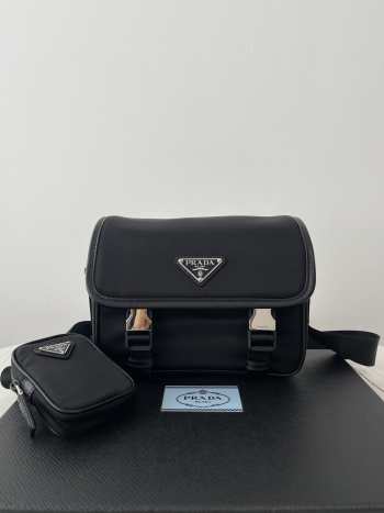 Uubags Prada 1BD334 Re-Nylon and Saffiano leather bag in black 22x16x8.5cm