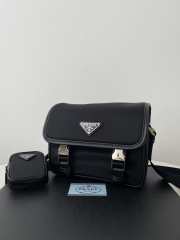 Uubags Prada 1BD334 Re-Nylon and Saffiano leather bag in black 22x16x8.5cm - 5