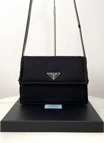 Uubags Prada 1BD255 Small Padded Re-Nylon Shoulder Bag Black 30x21.5x12cm