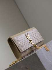 Uubags YSL Beige Kate Small Classic Tassel Clutch in Crocodile Embossed Bag 20x13.5x5.5cm - 6