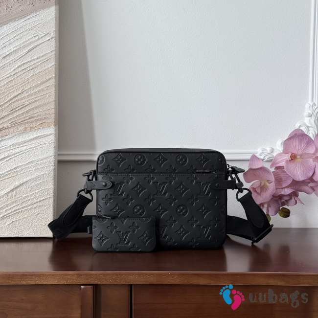 Uubags Louis Vuitton M46602 Trio Messenger Bag Black 25x18.5x7cm - 1