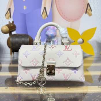 Uubags Louis Vuitton M25596 Nano Madeleine Bag Dream Beige 21x12.5x6cm