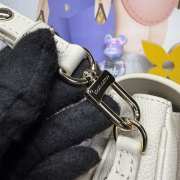 Uubags Louis Vuitton M25682 Pochette Metis East West Bag Dream Cream Color 21.5x13.5x6cm - 3