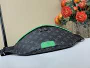 Uubags Louis Vuitton M25924 Discovery Bumbag Bamboo Green 44x15x9cm - 5