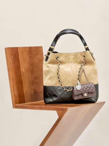 Uubags Chanel Shopping Bag Suede Calfskin, Shiny Lambskin & Gold-Tone Metal Beige & Black 33x29x11cm