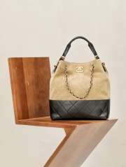 Uubags Chanel Shopping Bag Suede Calfskin, Shiny Lambskin & Gold-Tone Metal Beige & Black 33x29x11cm - 4
