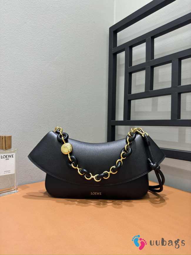 Uubags Loewe medium Ola bag in black smooth calfskin 26x18x13cm - 1