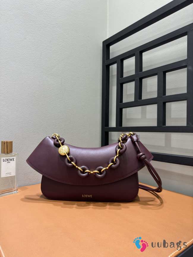 Uubags Loewe medium Ola bag in dark burgundy smooth calfskin 26x18x13cm - 1