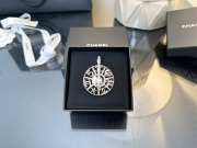 Uubags Chanel Strass spinning wheel pin brooch with Crystal / pearl Light Gold tone - 4