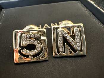 Uubags Chanel Crystal CC No 5 Drop Earrings Gold