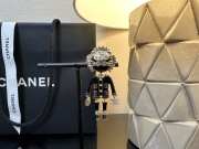 Uubags Chanel Lion CC Logo Black Jacket Gold Pin Brooch - 3