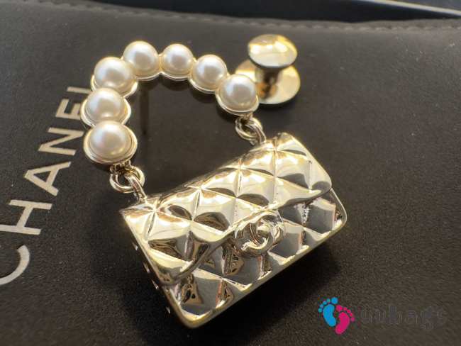 Uubags Chanel Matelasse Gold Plated Pin Brooch  - 1