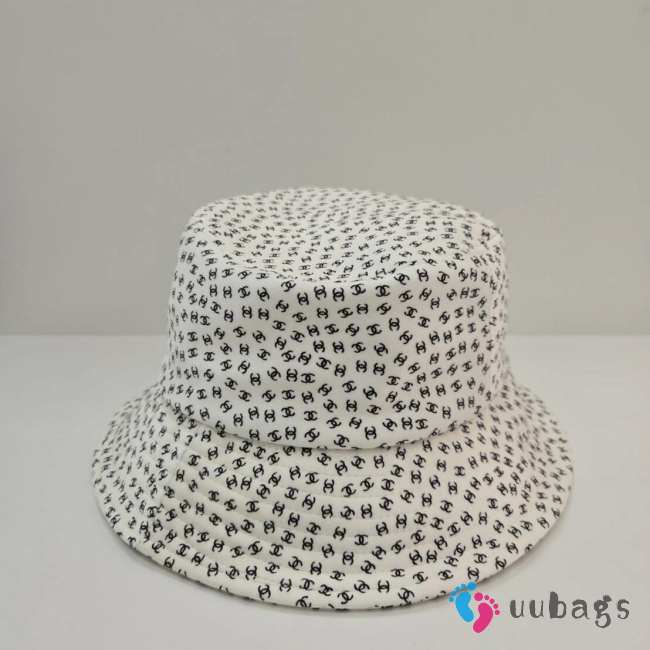 Uubags Chanel bucket hat  - 1